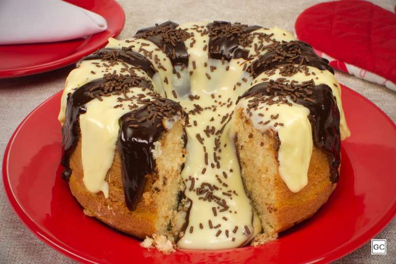 Guia da Cozinha - 9 receitas de bolo vulc&atilde;o que s&atilde;o uma verdadeira tenta&ccedil;&atilde;o