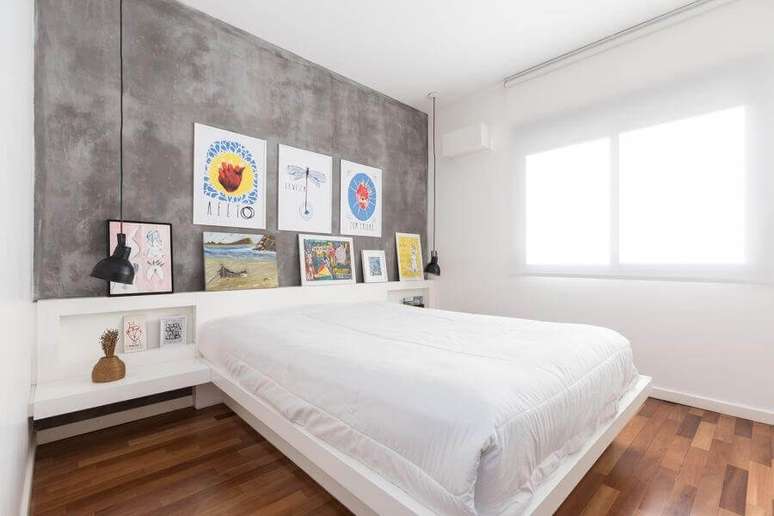 2. Decoração moderna para quarto com parede pintada de cimento queimado – Foto: Habitissimo
