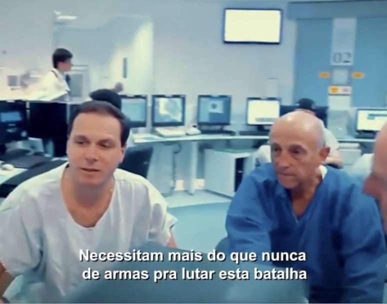 Máscaras de proteção, álcool em gel e aparelhos de raio-X serão adquiridos com o dinheiro da campanha para ajudar os profissionais do Hospital das Clínicas de São Paulo.