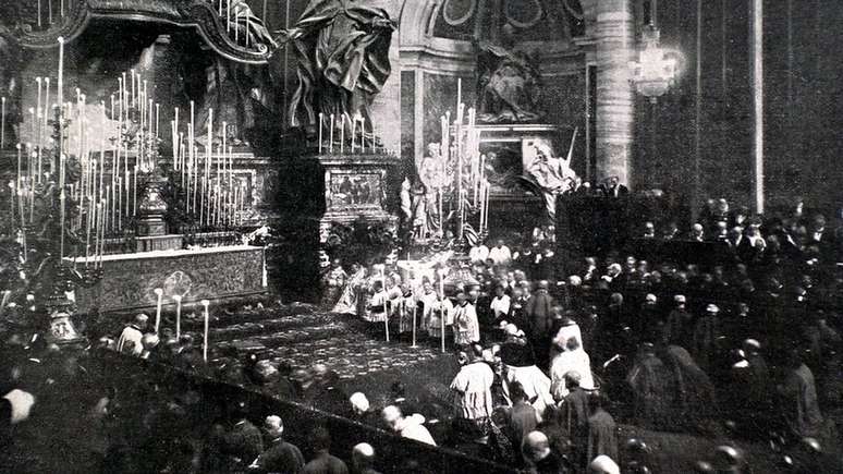 A beatifica&ccedil;&atilde;o de Joana d'Arc aconteceu em Roma em 1909