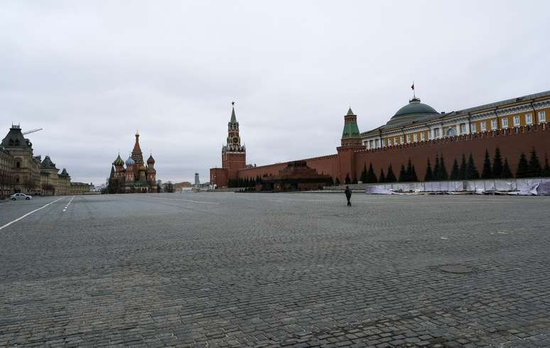 Vista da Praça Vermelha em Moscou após autoridades da cidade ordenarem interdição parcial por causa do coronavírus
30/03/2020 REUTERS/Shamil Zhumatov 