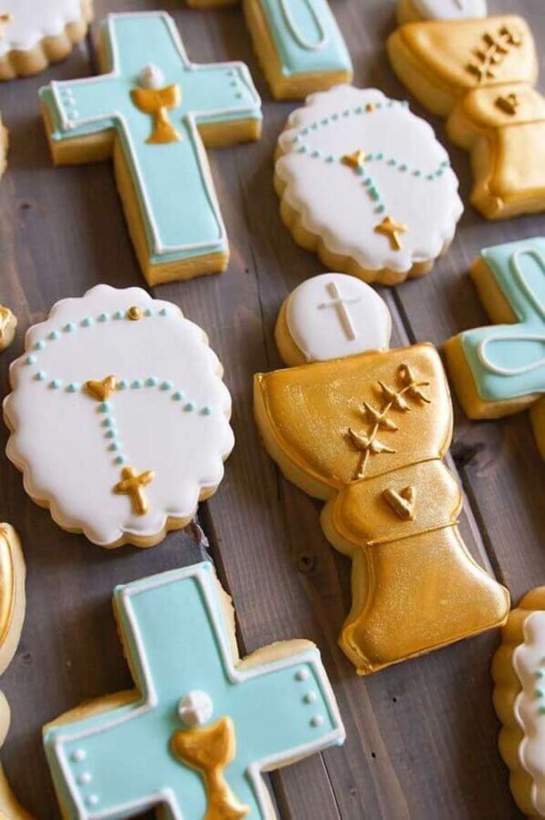 32. Lindos biscoitos personalizados para decoração de batizado de bebê – Foto: Pinterest