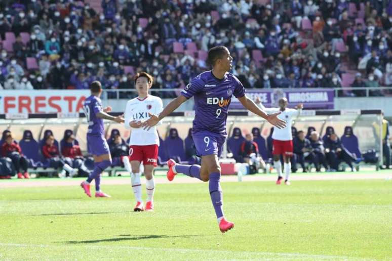 Douglas Vieira teve bom início na atual temporada do Campeonato Japonês (Divulgação)