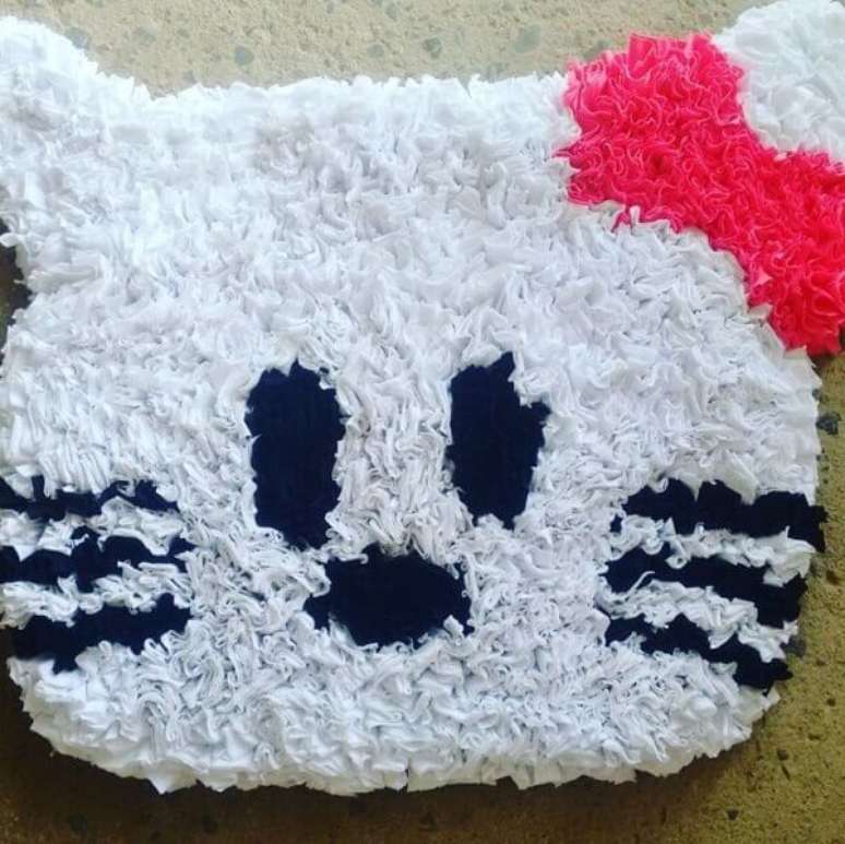 63. As crian&ccedil;as se apaixonam pelos desenhos dos tapetes de retalhos. Fonte: Pinterest