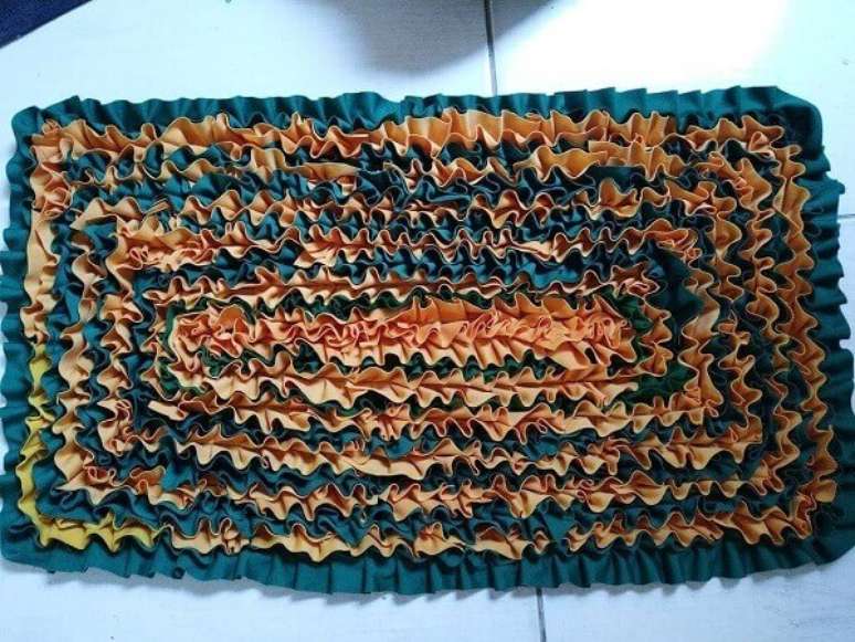 48. Modelo de tapete de retalhos frufru. Fonte: Pinterest