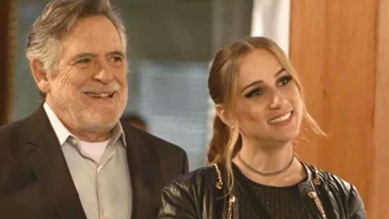 Otávio (José de Abreu) e Sabrina (Carol Garcia) divertiram o público da Globo com sua relação baseada em dinheiro, luxo e sexo