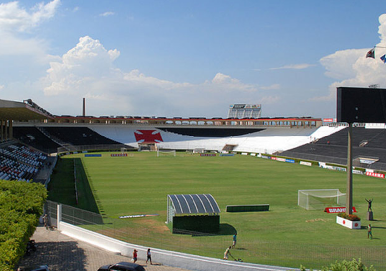 Vasco aproveitou a paralisação para reformar o estádio (Foto: Divulgação/CRVG)