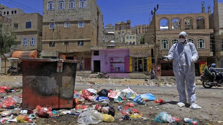 O conflito no Iêmen, que já dura 5 anos, é um obstáculo para o registro de casos de Covid-19