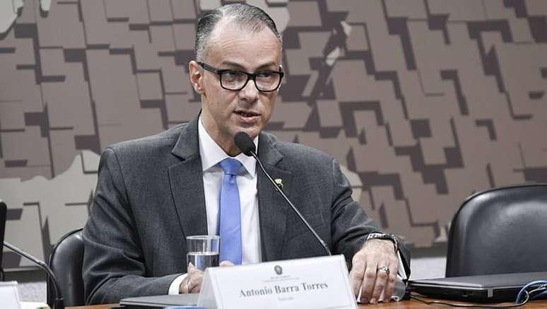 O contra-almirante Antonio Barra Torres assumiu em janeiro e acompanhou Bolsonaro em ato do último dia 15