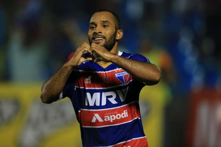 Edinho fez uma boa temporada no Fortaleza e ainda deixa saudades no seu torcedor-(Kid Junior)