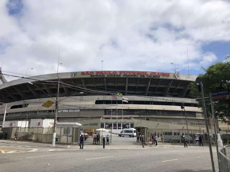 São Paulo deve ter mudanças em seu quadro diretivo por conta de mudança no estatuto (Foto: Fellipe Lucena)