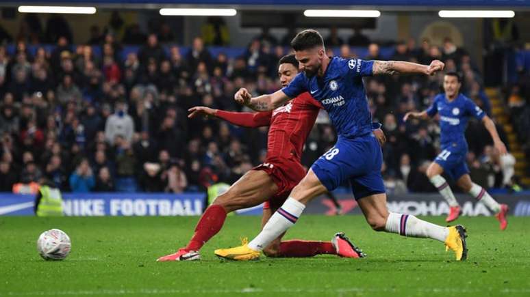 Premier League voltaria no dia 30 de abril (DANIEL LEAL-OLIVAS / AFP)