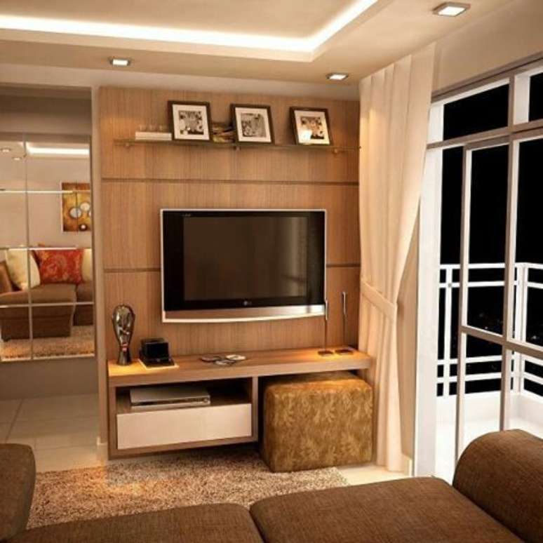 47. Painel para tv na sala de estar &ndash; Via: Pinterest