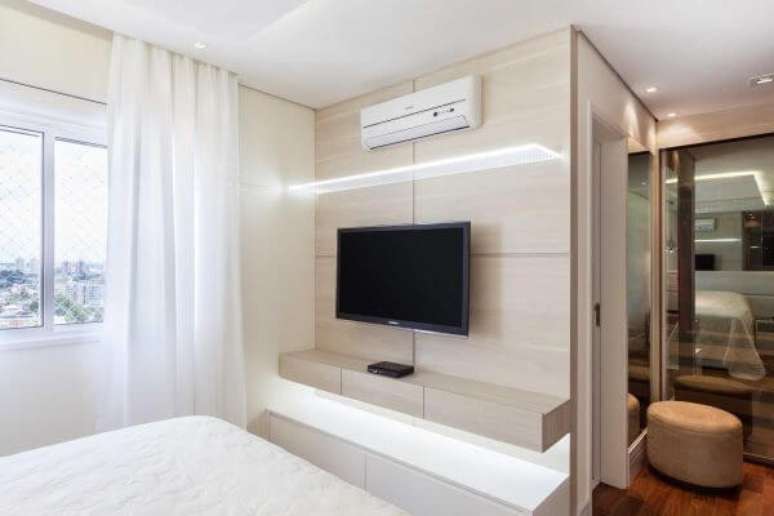 53. Painel para tv simples e bonito – Projeto: Raduan Arquitetura