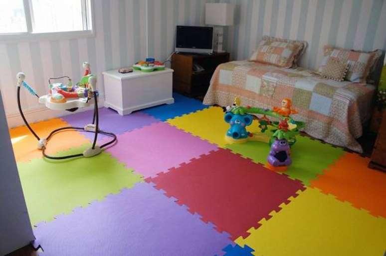 46. Tapete infantil também deve agregar conforto e segurança ao quarto – Foto: Via Pinterest
