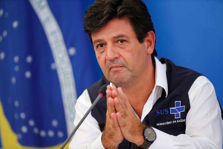 Ministro da Saúde, Luiz Henrique Mandetta, durante entrevista coletiva em Brasília
03/04/2020
REUTERS/Adriano Machado