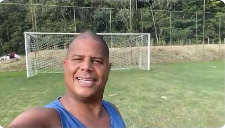 Marcelinho Carioca operou o púbis em 96 (Foto: Reprodução/Twitter Corinthians)