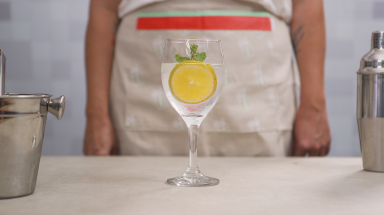 Guia da Cozinha - 7 drinks para curtir o fim de semana na quarentena