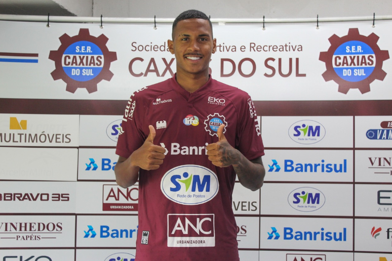 Caxias tenta manter Da Silva no elenco (Foto: Divulgação/Caxias)