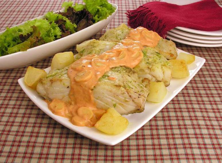 Guia da Cozinha - 9 Receitas de peixe com molho para provar na Semana Santa