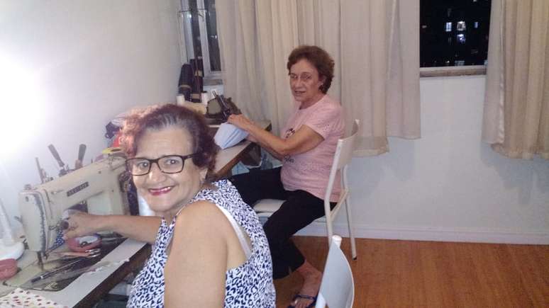 Ana Maria Barreto (de óculos) e sua irmã Alayde
