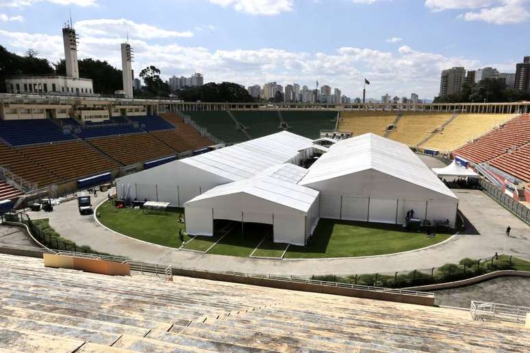 Estádio do Pacaembu virou hospital de campanha para atendimento a casos do novo coronavírus