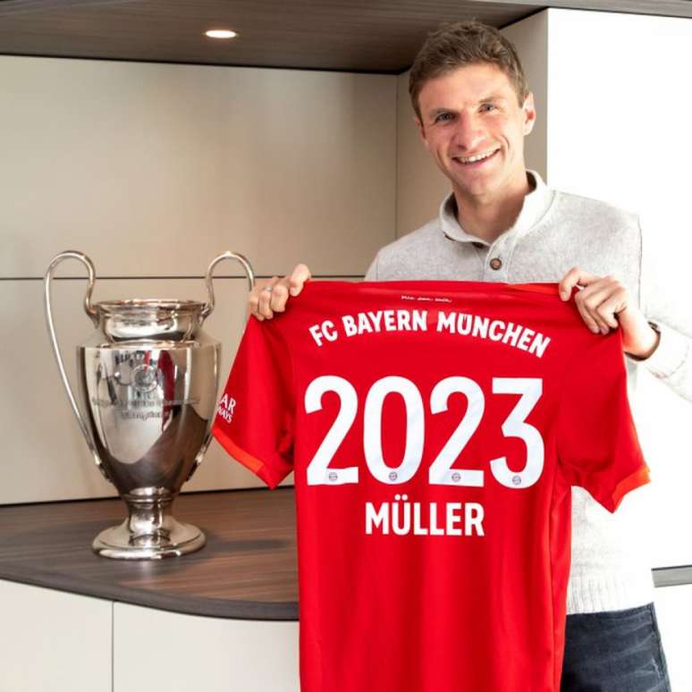 Muller renovou até 2023 (Foto: Divulgação)
