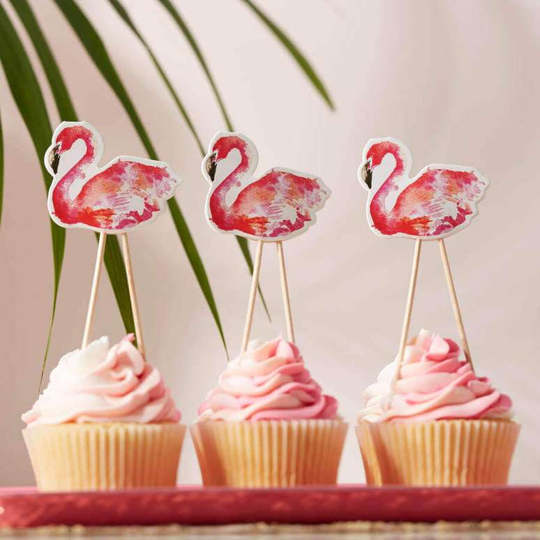 53. Cupcakes para festa flamingo tropical – Foto: Not On The High Street