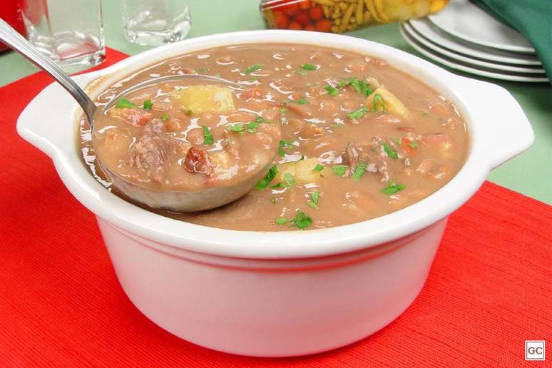 Guia da Cozinha - Confira receitas com feij&atilde;o que s&atilde;o simples e saborosas