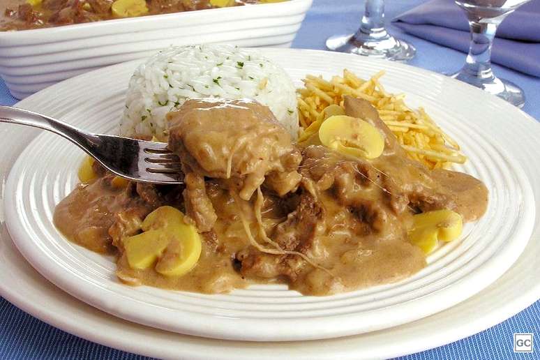 Guia da Cozinha - Receitas de estrogonofe para variar o paladar