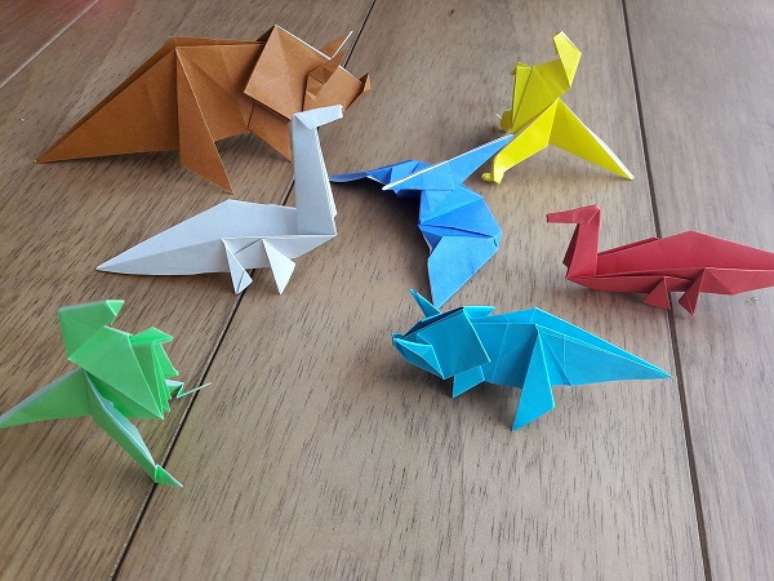 40. Origamis de dinossauro coloridos – Foto: Via Pinterest