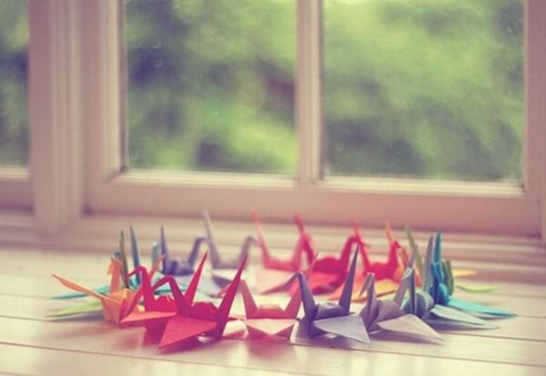 12. Diversas cores de origami de pássaro – Foto: Muito chique