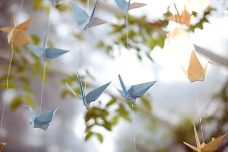 11. Os origamis podem ser feitos em diversas cores e materiais – Foto: Via Pinterest