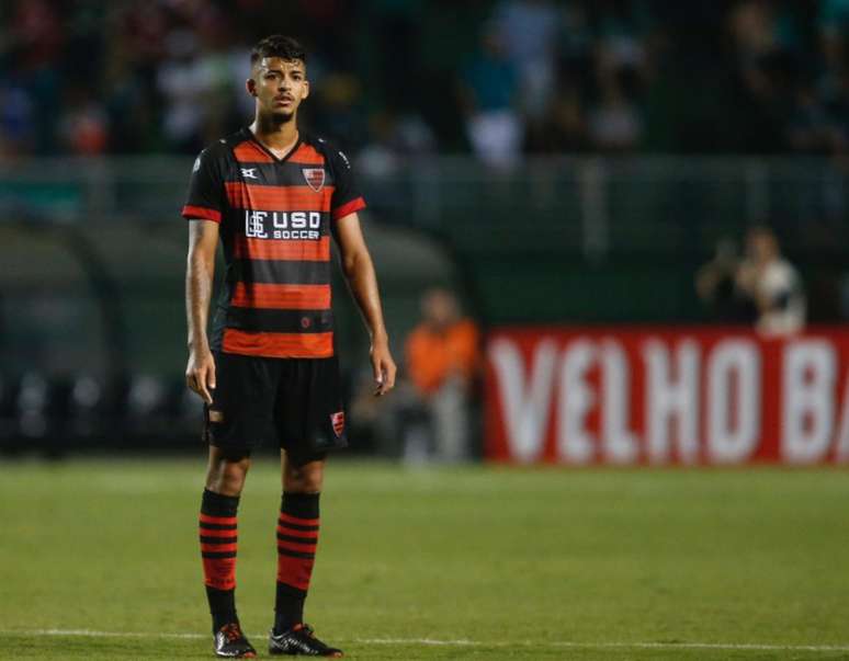 Bruno Bispo comentou sobre a rotina de treinamentos na paralisação (Foto: Jefferson Viera/Oeste FC)