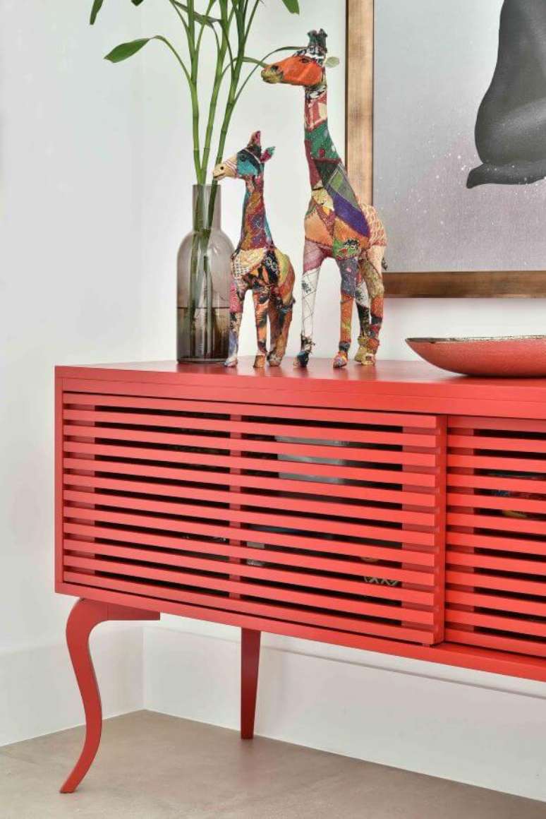 99. Aparador para sala vermelho &ndash; Via: Move Move