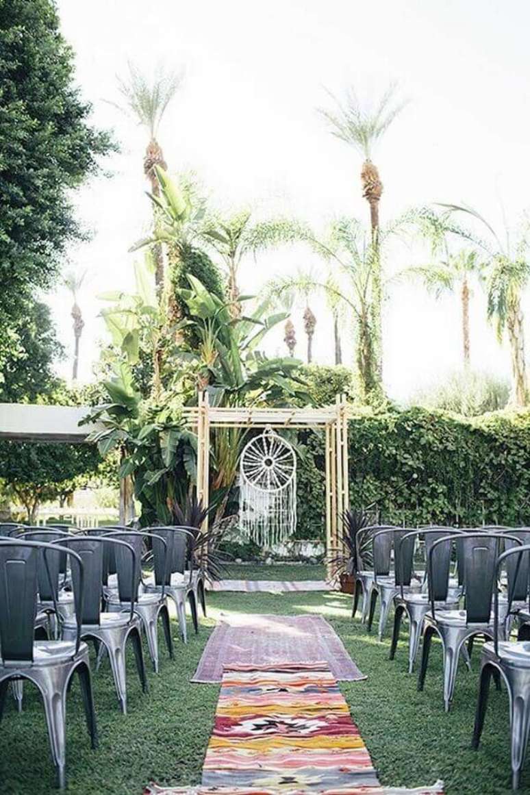 12. Os filtro dos sonhos ficam lindos na decoração de cerimônia e festa de casamento – Foto: Marbella Marriages