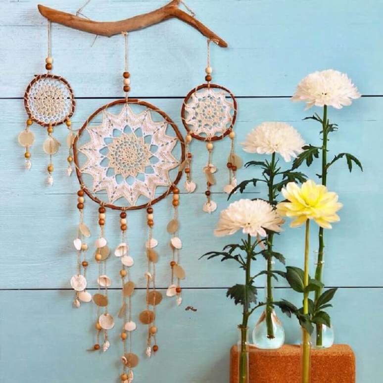 21. Decora&ccedil;&atilde;o com filtro dos sonhos e vasos de solit&aacute;rias &ndash; Foto: Sunshinenl