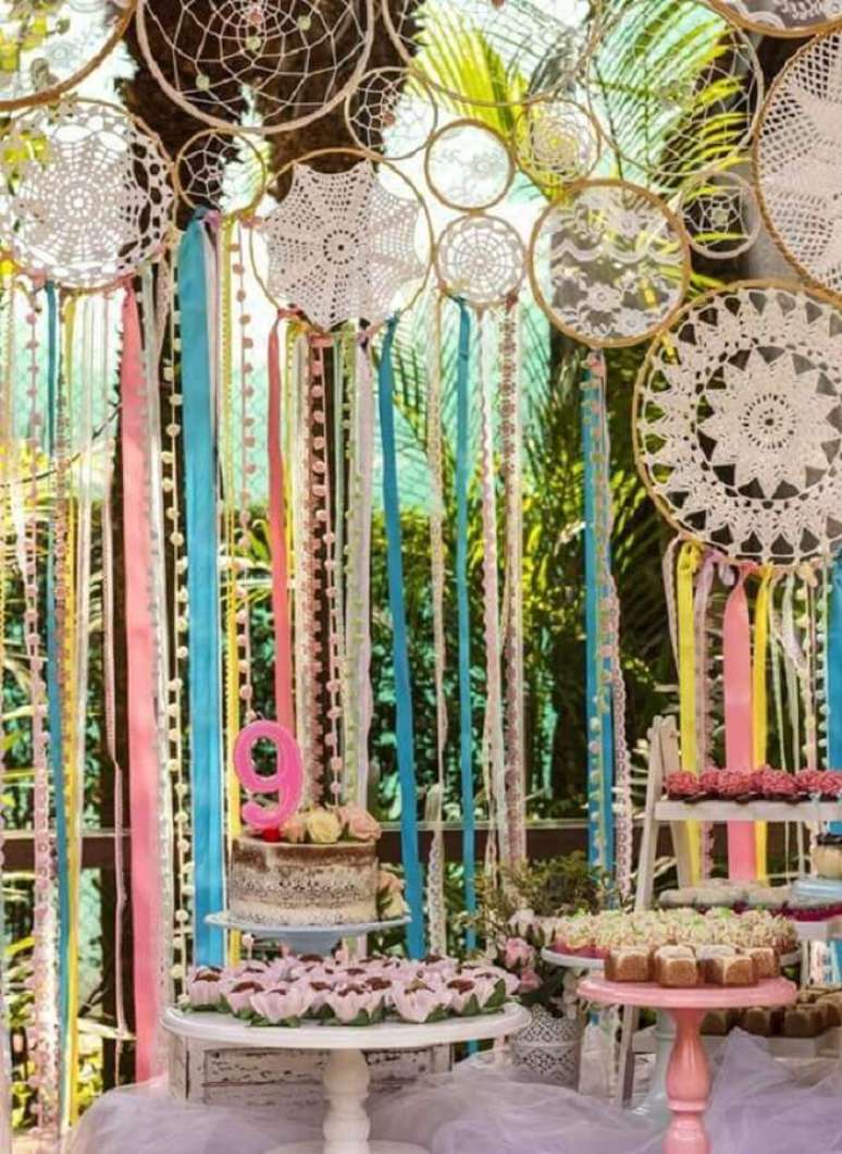 31. A festa de aniversário infantil também pode receber vários filtros dos sonhos na decoração – Foto: Pinterest