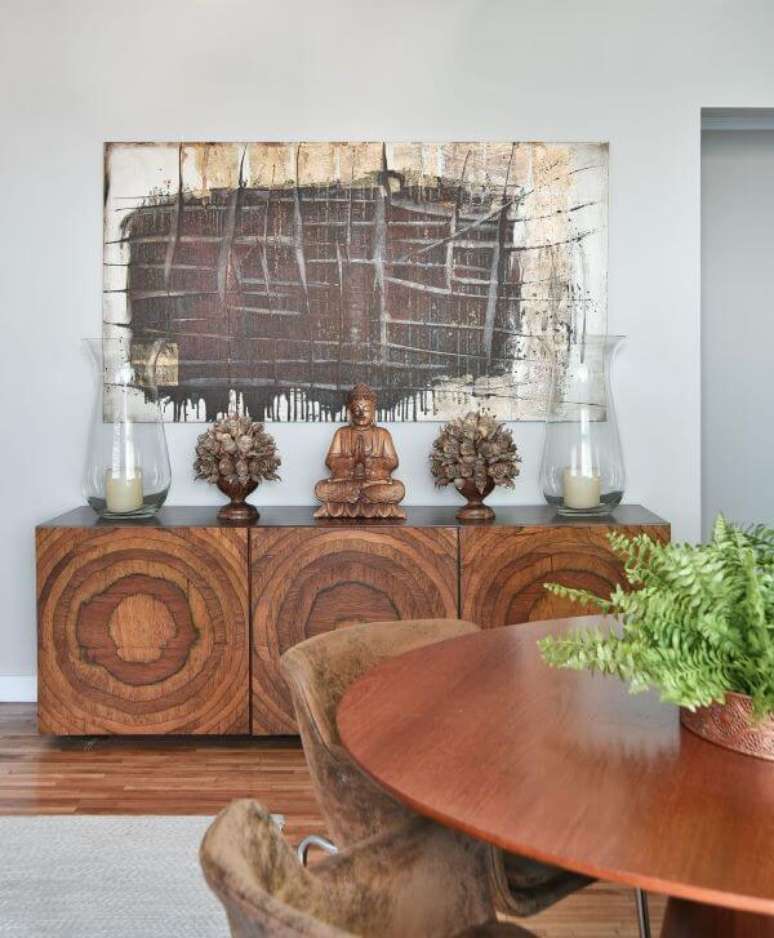 20. Aparador para sala de jantar de madeira &ndash; Foto: Tetriz Arquitetura