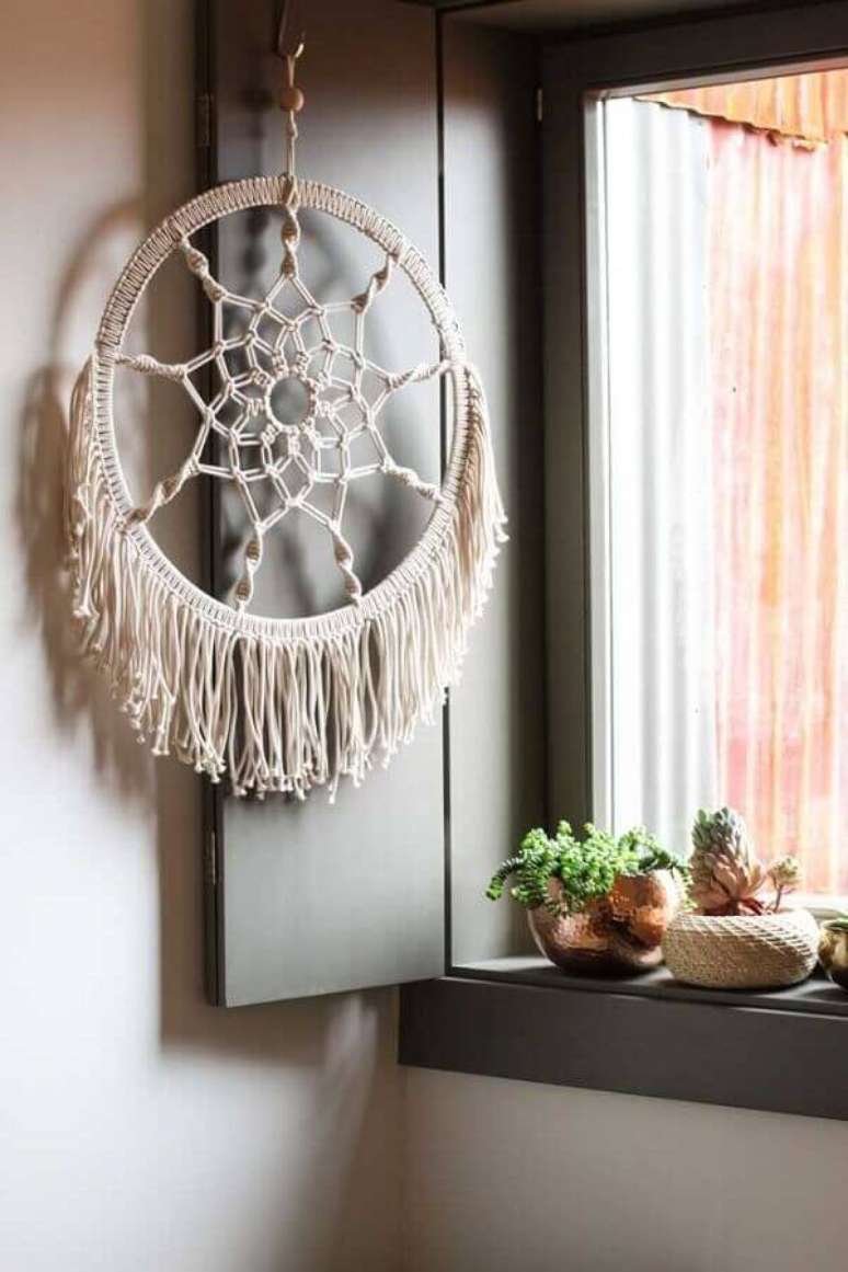 6. &Eacute; importante que o filtro dos sonhos fique posicionado em um espa&ccedil;o que sempre receba luz do sol &ndash; Foto: TheWatchFactory