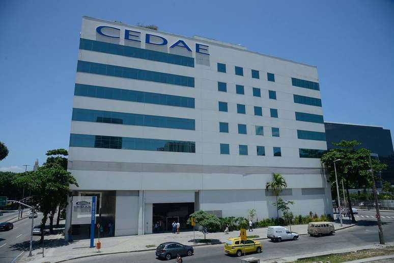 Cedae já foi condenada em 2019 por expor população ao contato com água inapropriada para consumo 