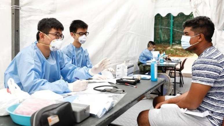 As autoridades de sa&uacute;de temem que o n&uacute;mero de novos casos de covid-19 explodam