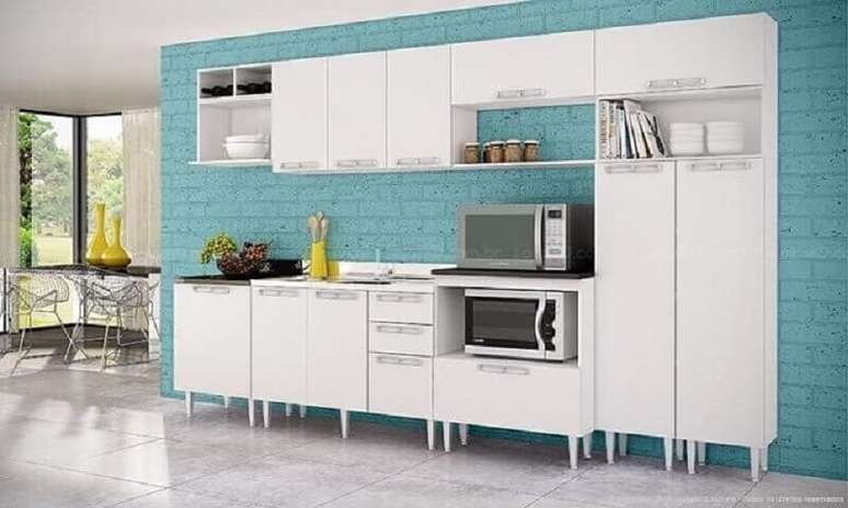 60. Parede azul para decora&ccedil;&atilde;o de cozinha modulada branca &ndash; Foto: Lojas KD