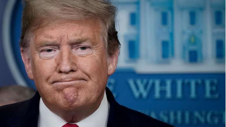 Trump subestimou o risco do coronav&iacute;rus no pa&iacute;s, dizem especialistas