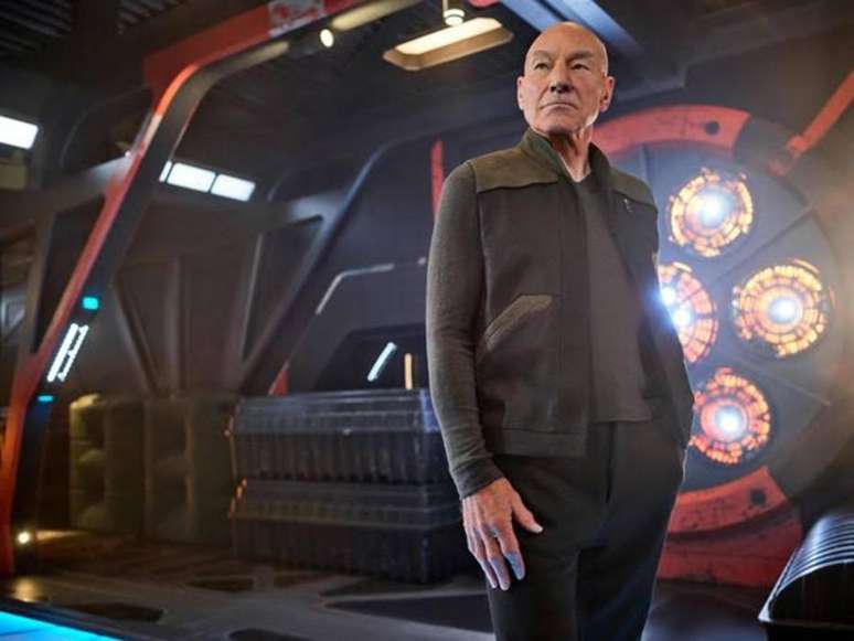 Patrick Stewart interpreta novamente o capit&atilde;o Jean-Luc Picard na s&eacute;rie 'Star Trek: Picard', agora como um oficial mais velho e aposentado