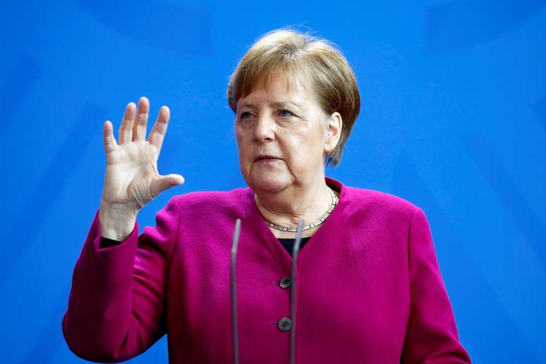 Chanceler alemã, Angela Merkel, durante briefing à impresa em Berlim
09/04/2020 Markus Schreiber/Pool via REUTERS