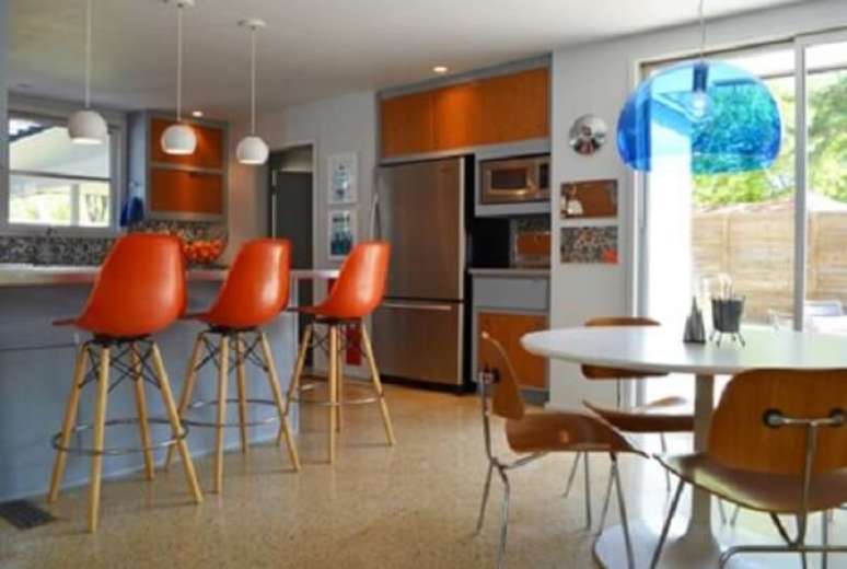 47. Modelos coloridos mostram um lado vibrante da decora&ccedil;&atilde;o &ndash; Foto: Via Pinterest