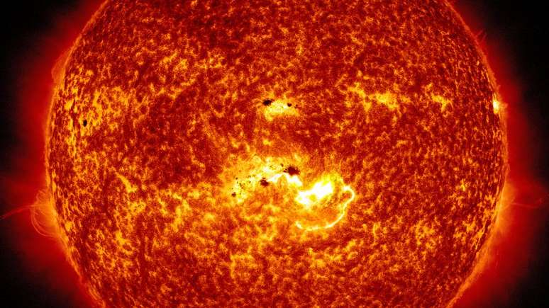 A supernova poderia ter uma massa até 100 vezes maior que o Sol