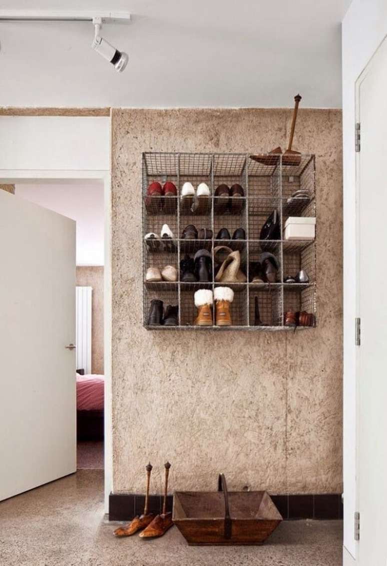 31. Que tal formar uma linda sapateira com cestos? Fonte: Pinterest