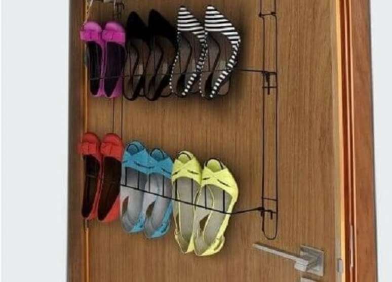 9. Modelo de sapateira com estrutura aramada. Fonte: Pinterest